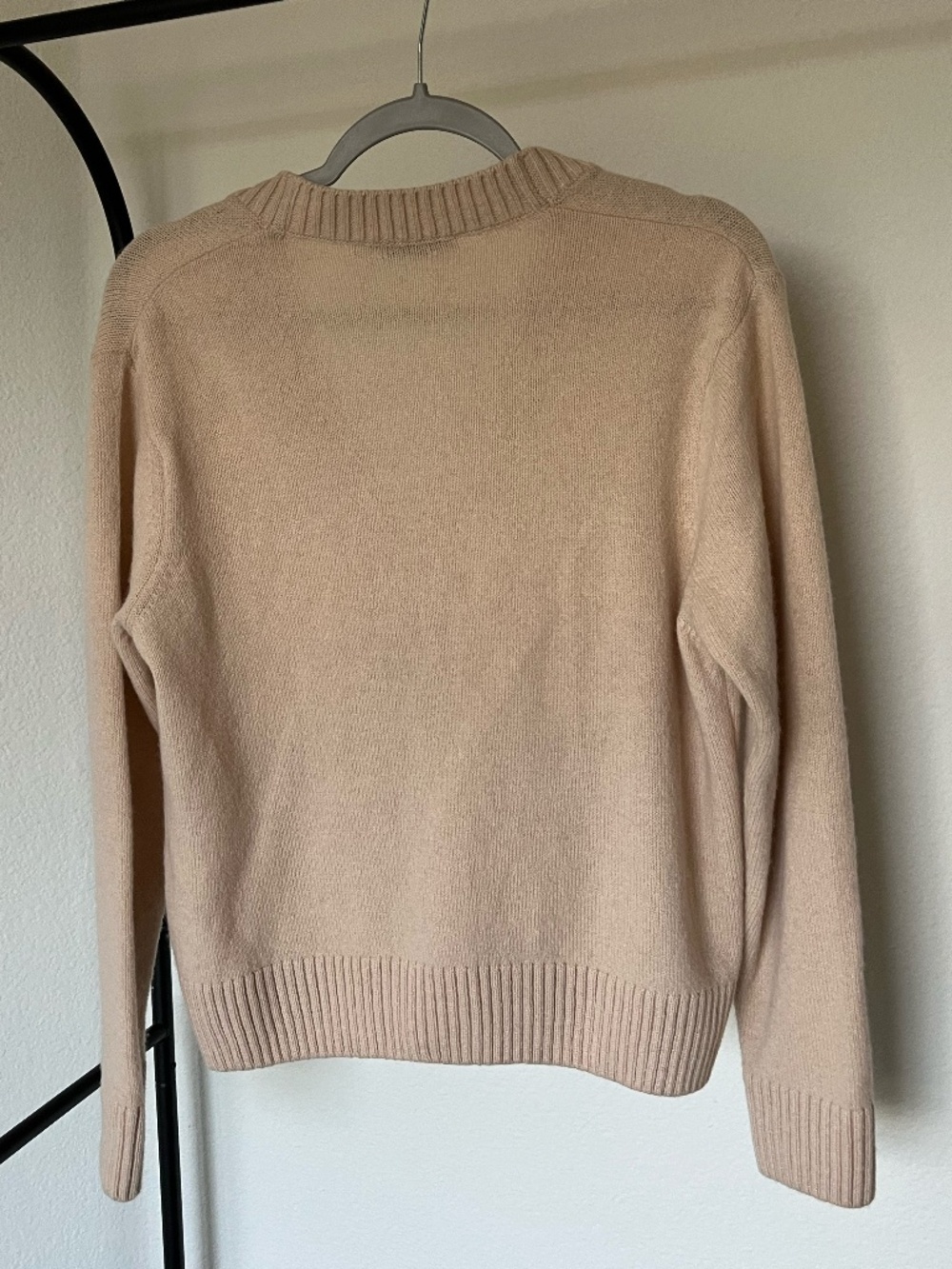 MAISON KITSUNÉ PARIS | Women's Natural Maison Kitsuné Baby Fox Boxy Cardigan - Picture 11 of 14